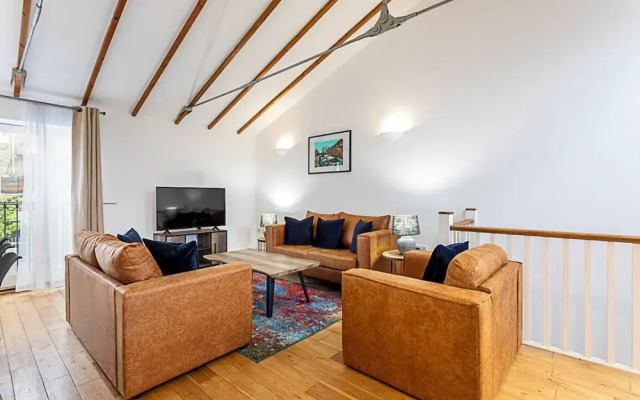 Light and Airy Upside Down House in Boho Hackney