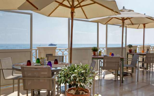 Monte-Carlo Bay Hotel & Resort