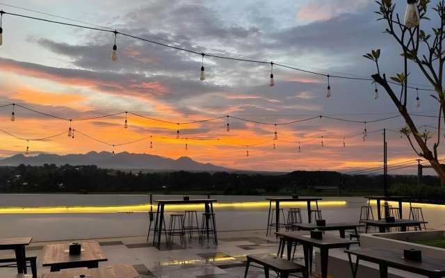 Kaloka Airport Hotel