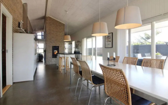 "Hening" - 375m from the sea in NW Jutland