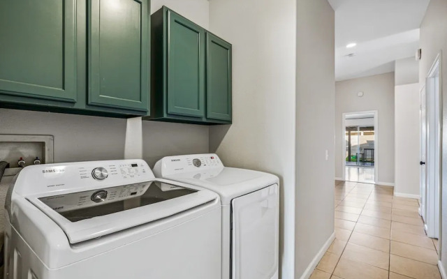 Alligator Vacation Home