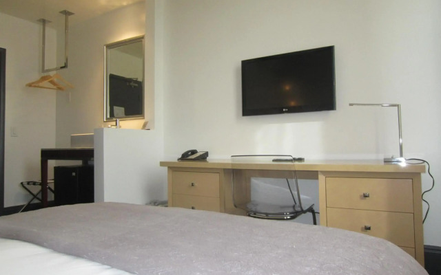 La Pensione Hotel
