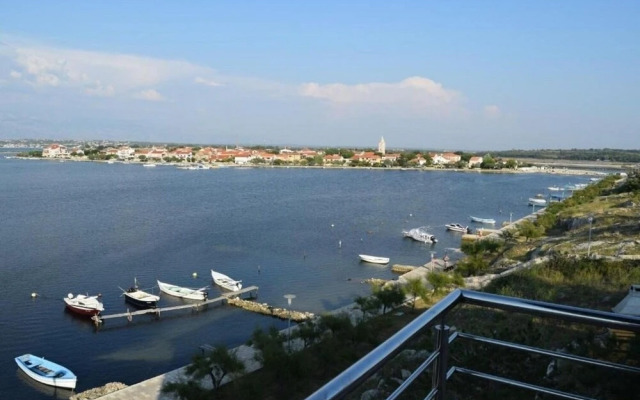 Ljilja - 10m From the sea With Parking - A4