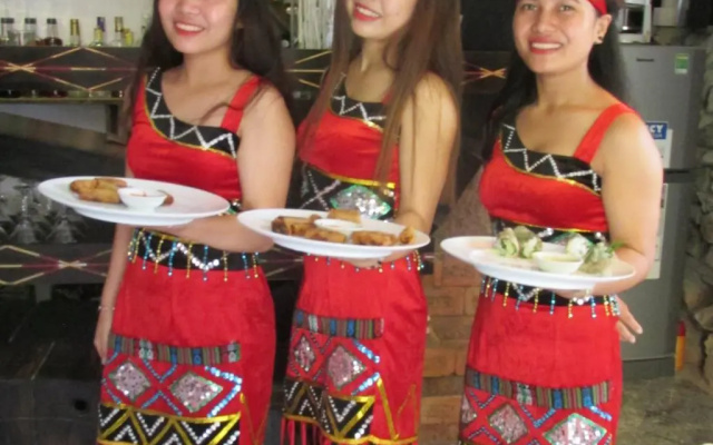 Hnam Chang Ngeh Hospitality training center, guest house, restaurant & bar – People – Kon Tum