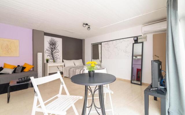 Loft Style Central Studio Large Terrace 100Mbps