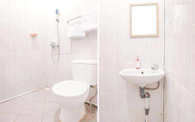 Super OYO 160 Lontar Residence