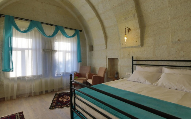 Jacob's Cave Suites