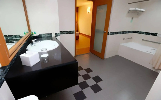 M Suites Hotel