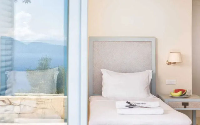 Modern Villa in Vasiliki with Swimming Pool & Hot Tub