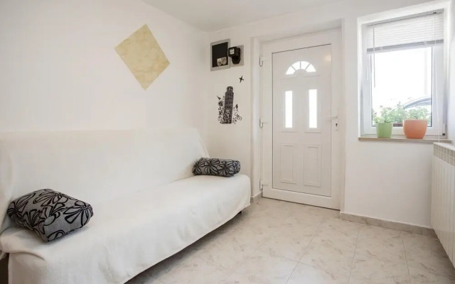 Beautiful Home in Rijeka With Wifi and 1 Bedrooms