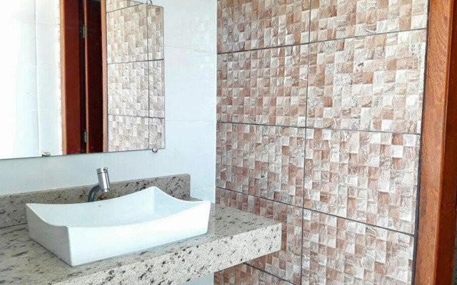 Casa Paraná com 8 quartos acomoda até 40 pessoas