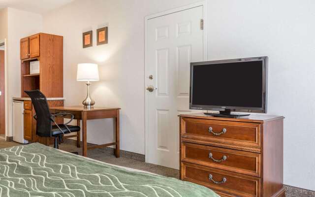 Comfort Inn & Suites