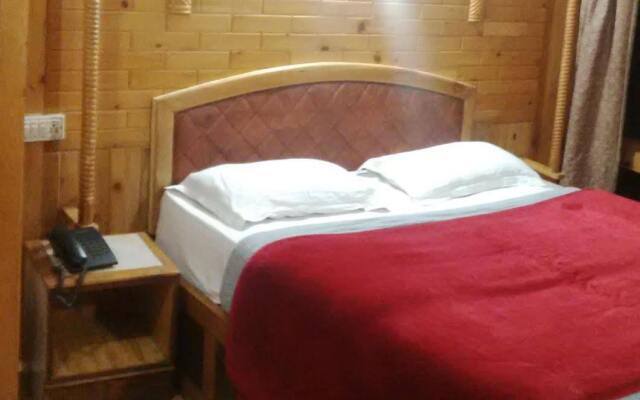 OYO 5227 Hotel New Bharat