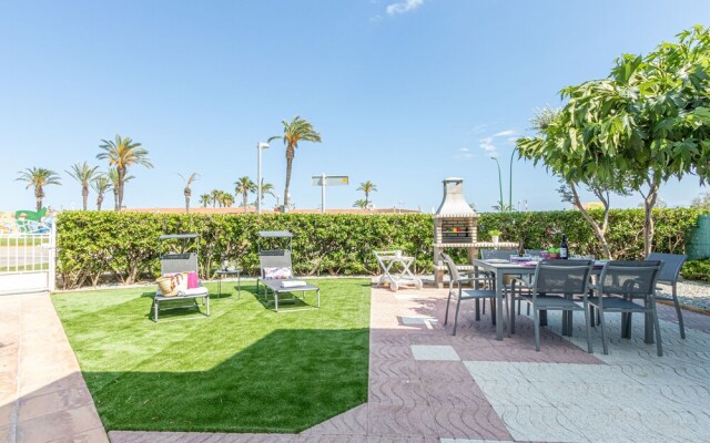 Spacious Apartment in Empuriabrava With Private Garden