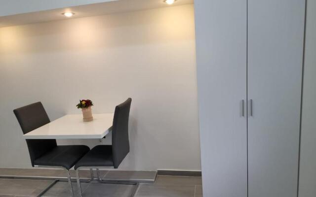 Apartment Diamond -modern and lovely seaside studio apartment