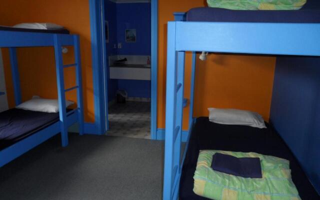 Sequoia Lodge & Backpackers