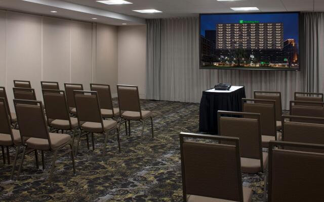 Holiday Inn New Orleans - Downtown Superdome by IHG