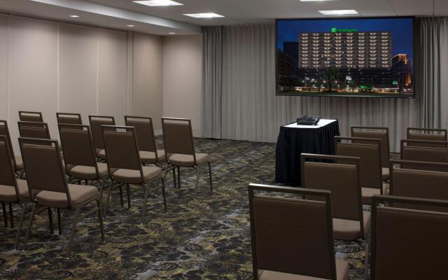 Holiday Inn New Orleans - Downtown Superdome, an IHG Hotel