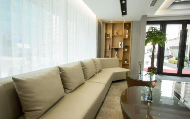 New Anton Junzhuo Hotel