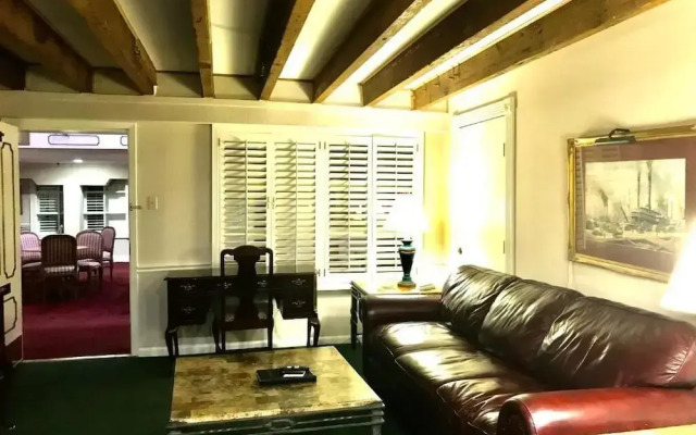 Plaza Suites Downtown New Orleans