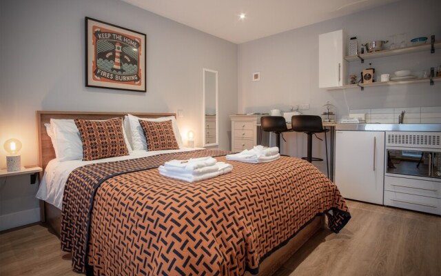 Grove - 1 Bedroom Apartment - Stepaside