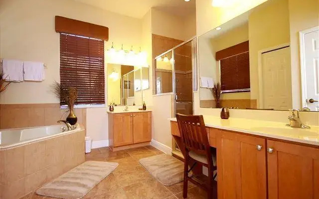 Gathering Drive House 7540