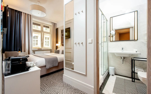 Amber Design Residence