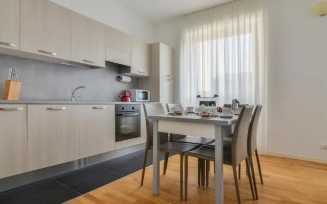 Palazzo Farini Halldis Apartments