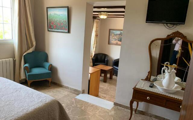 Hotel Mirasierra