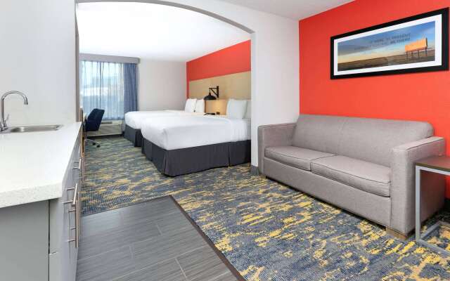 La Quinta Inn & Suites by Wyndham Dallas - Las Colinas