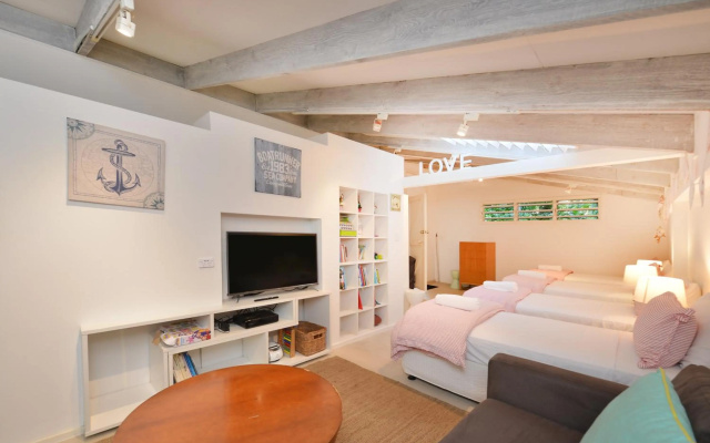 Pavilions in the Palms Heated Pool Short Path To Beach Five Bedrooms Sleeps 14 – Guest Rooms – Port Douglas