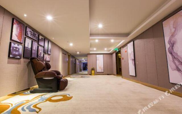 H Hotel (Xi'an South 2nd Ring Road Yongsong Road Crystal)