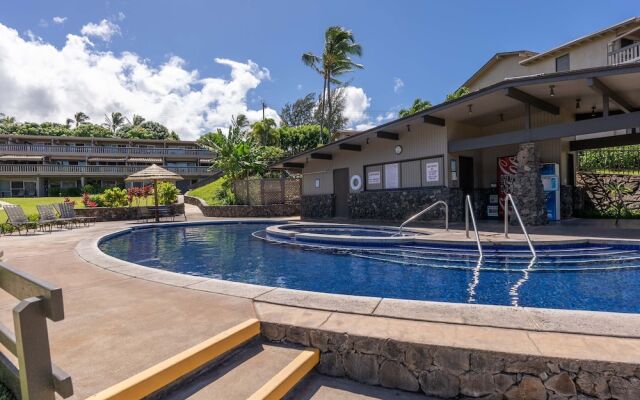 Kahana Sunset C7 2 Bedroom Condo by RedAwning