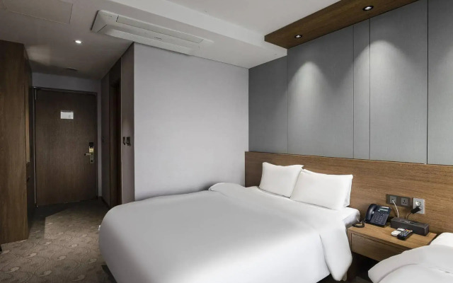 Western Grace Hotel