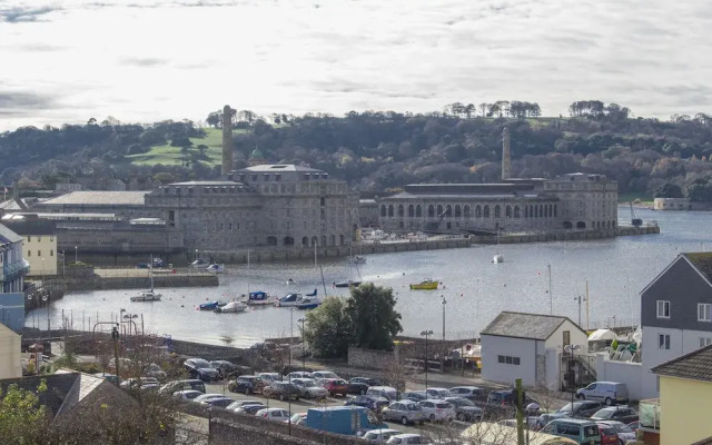 2 Bed- Tamar View by Pureserviced
