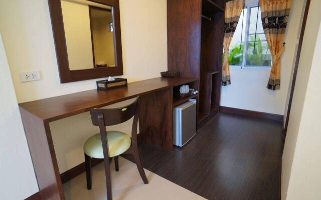 Manee House (SHA Extra Plus)
