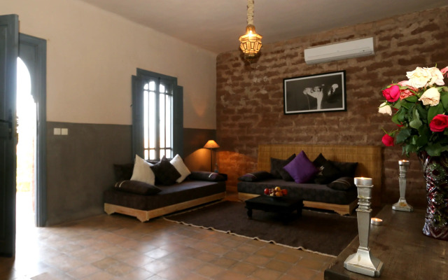 Shems Moon Lodge & Spa