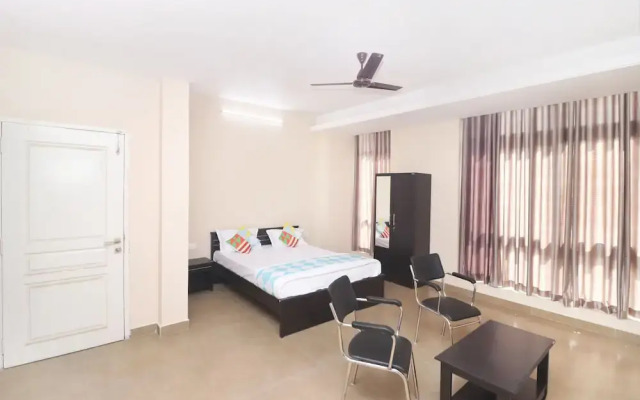OYO 27826 Home Graceful Stay Near Airport