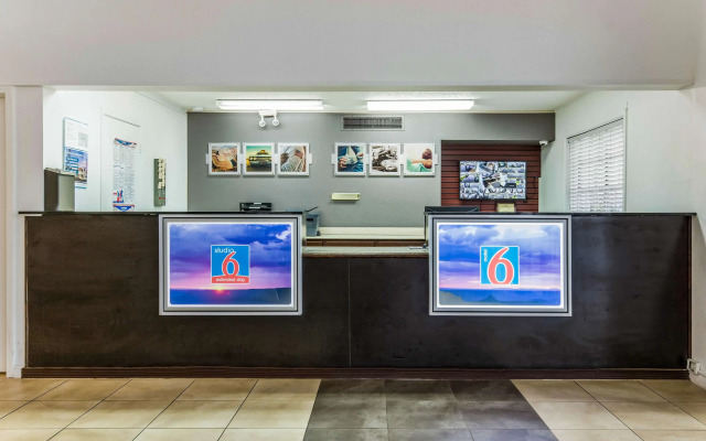 Studio 6 Alexandria, LA