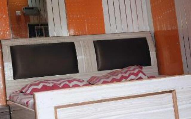 POP 89965 Om Satguru Vaishno Hotel