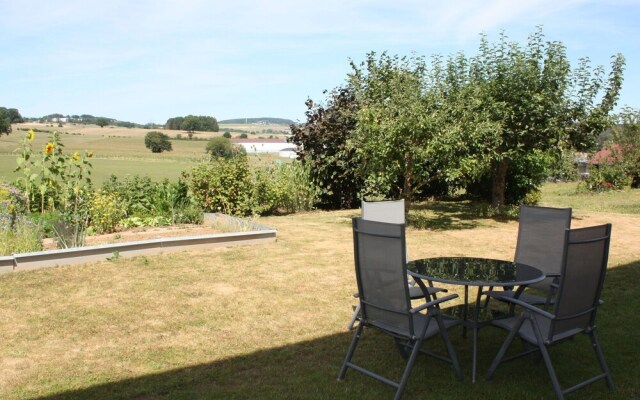 Cozy Apartment in Rommersheim near Forest