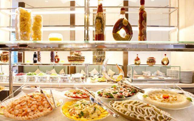 InterContinental Phoenicia Beirut by IHG