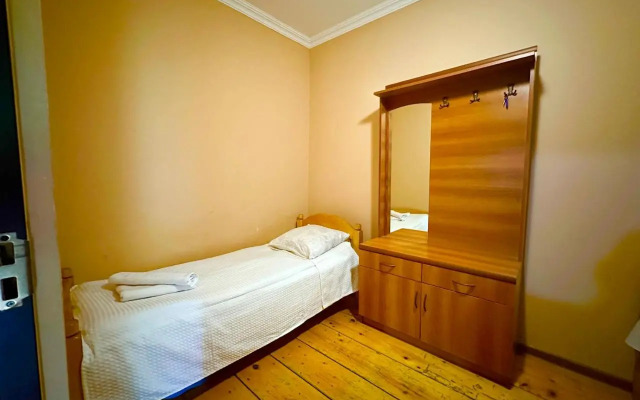 Mziuri Guest House