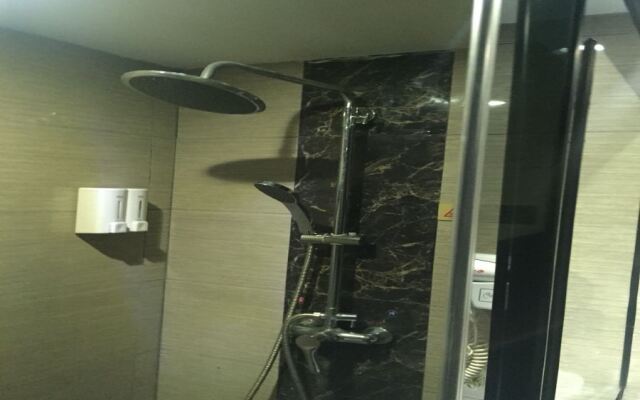 Jinyue Express Hotel(Fuzhou Paiwei)