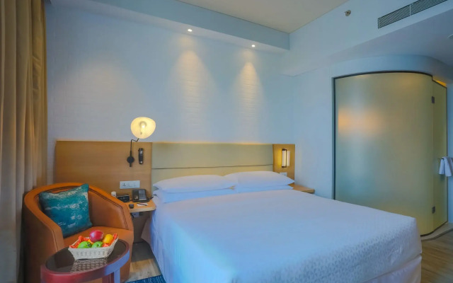 Holiday Inn Express Chennai Old Mahabalipuram Road