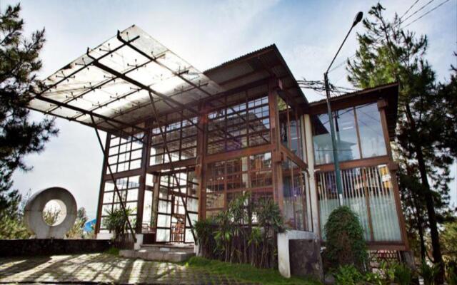 Vila Air Natural Resort