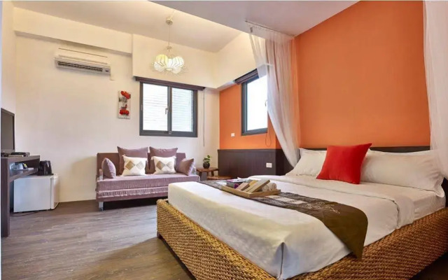 East Runnel Villa Ming Young