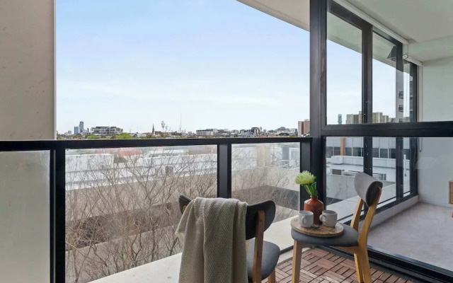 A Cozy 2BR Home Next to The Yarra River