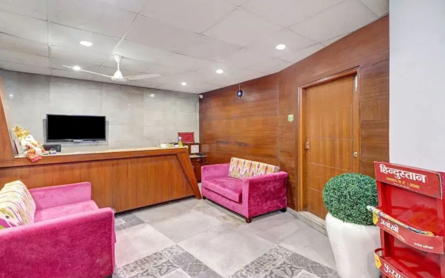 OYO 3899 Paradise Continental