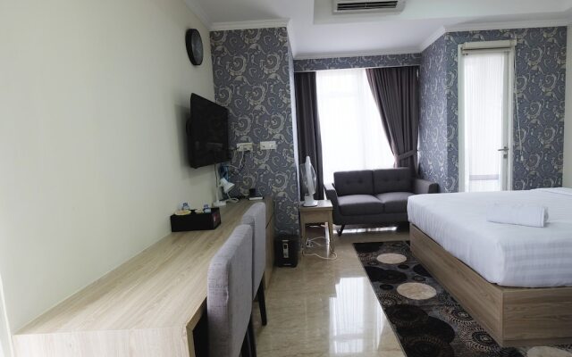 Fabulous Menteng Park Studio Apartment